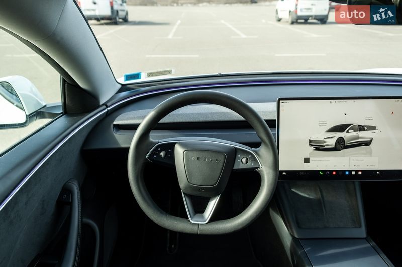 Седан Tesla Model 3 2024 в Ирпене