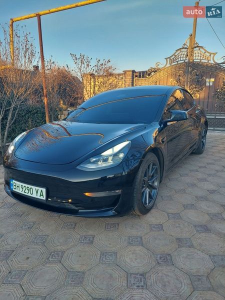Седан Tesla Model 3 2021 в Одесі