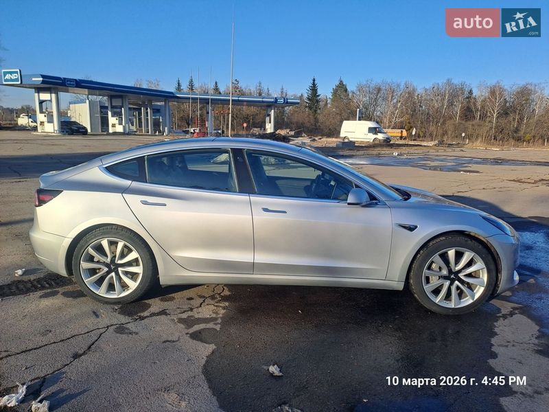 Седан Tesla Model 3 2018 в Житомире