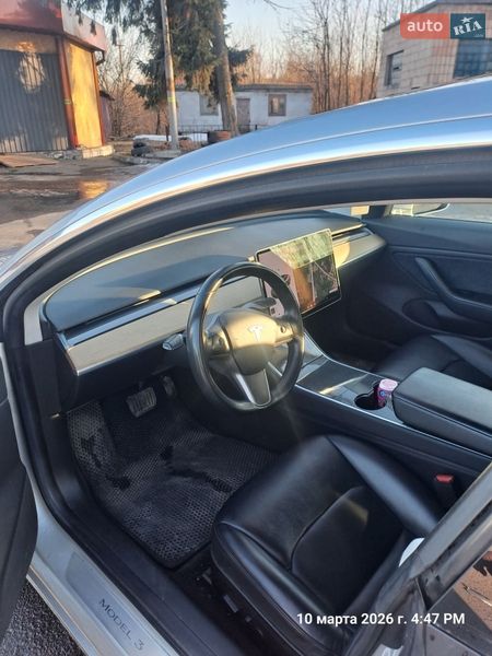 Седан Tesla Model 3 2018 в Житомире