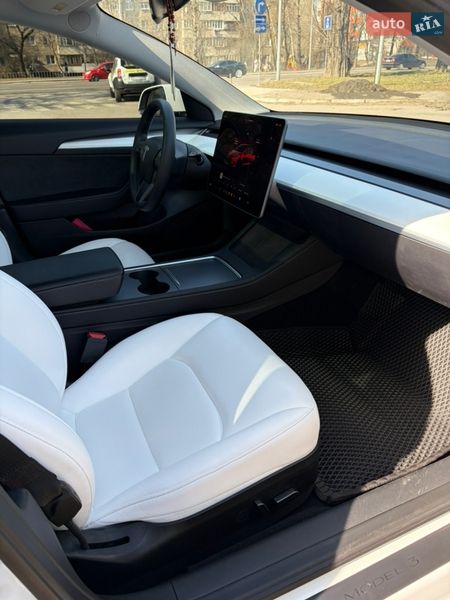 Седан Tesla Model 3 2023 в Львові фото 11 Седан Tesla Model 3 2023 в Львові