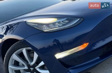 Седан Tesla Model 3 2018 в Дрогобыче