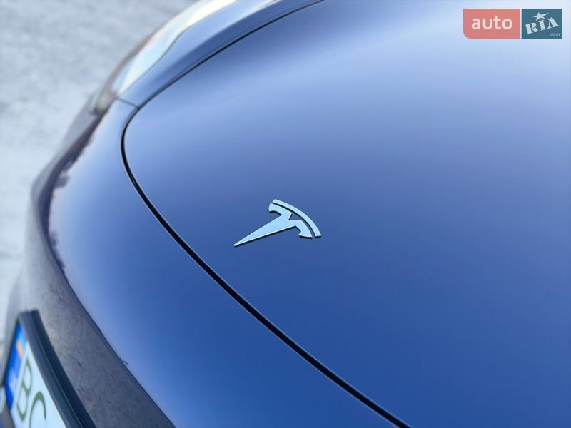 Седан Tesla Model 3 2018 в Дрогобыче