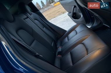 Седан Tesla Model 3 2018 в Дрогобыче