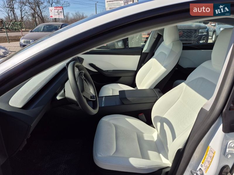 Седан Tesla Model 3 2025 в Кропивницькому фото 13 Седан Tesla Model 3 2025 в Кропивницькому