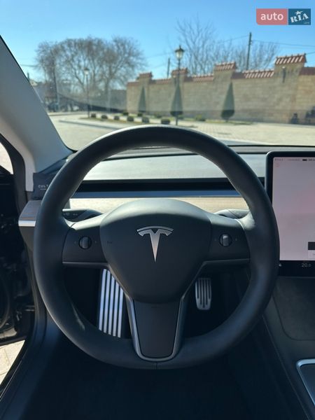 Седан Tesla Model 3 2022 в Измаиле