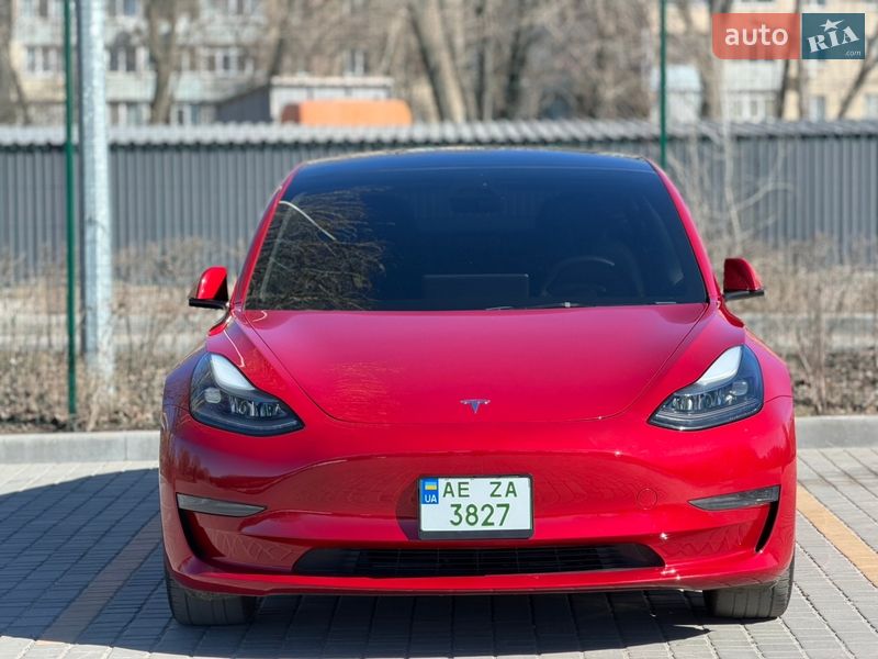Седан Tesla Model 3 2023 в Каменском