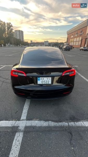 Седан Tesla Model 3 2018 в Киеве