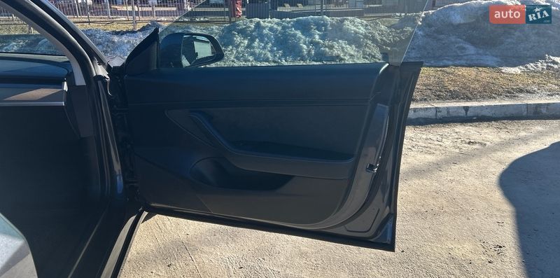 Седан Tesla Model 3 2021 в Харькове