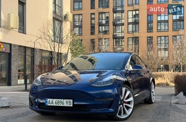 Седан Tesla Model 3 2018 в Киеве