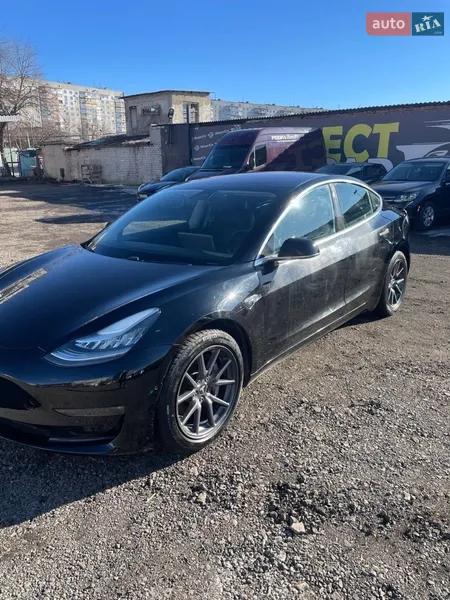 Tesla Model 3 2019