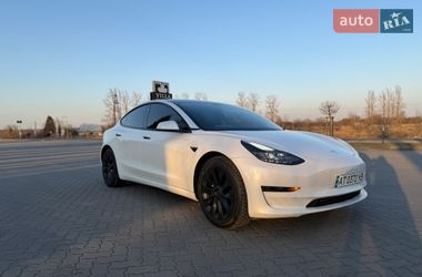 Седан Tesla Model 3 2021 в Коломые