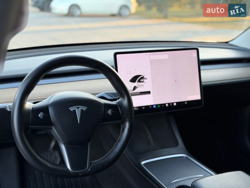 Седан Tesla Model 3 2021 в Коломые