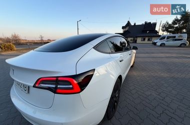 Седан Tesla Model 3 2021 в Коломые