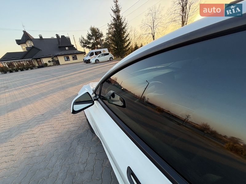Седан Tesla Model 3 2021 в Коломые
