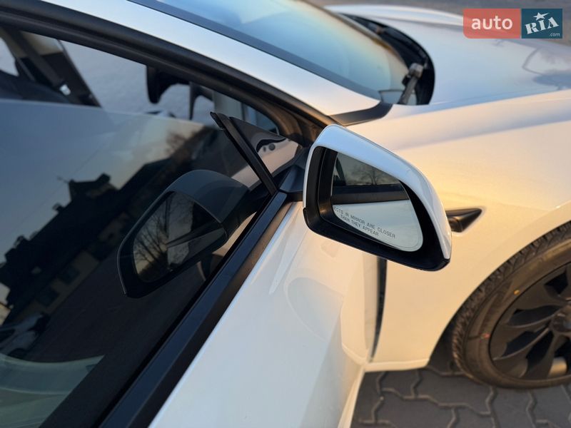 Седан Tesla Model 3 2021 в Коломые