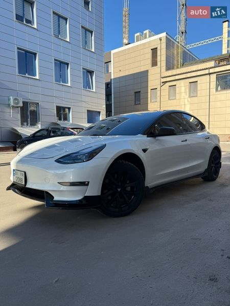 Седан Tesla Model 3 2021 в Полтаві
