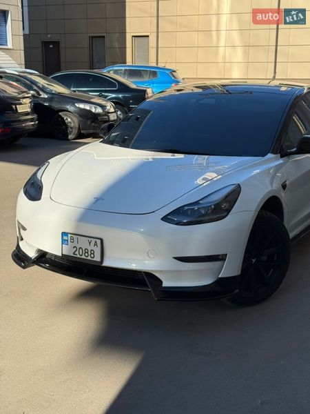 Седан Tesla Model 3 2021 в Полтаві