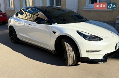 Седан Tesla Model 3 2021 в Полтаві