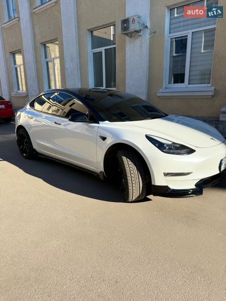 Седан Tesla Model 3 2021 в Полтаві