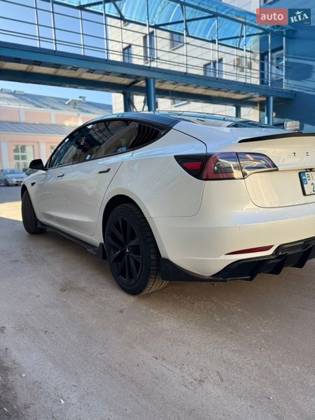 Седан Tesla Model 3 2021 в Полтаві