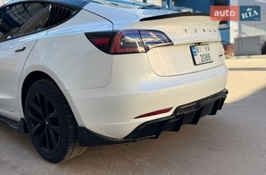 Седан Tesla Model 3 2021 в Полтаві