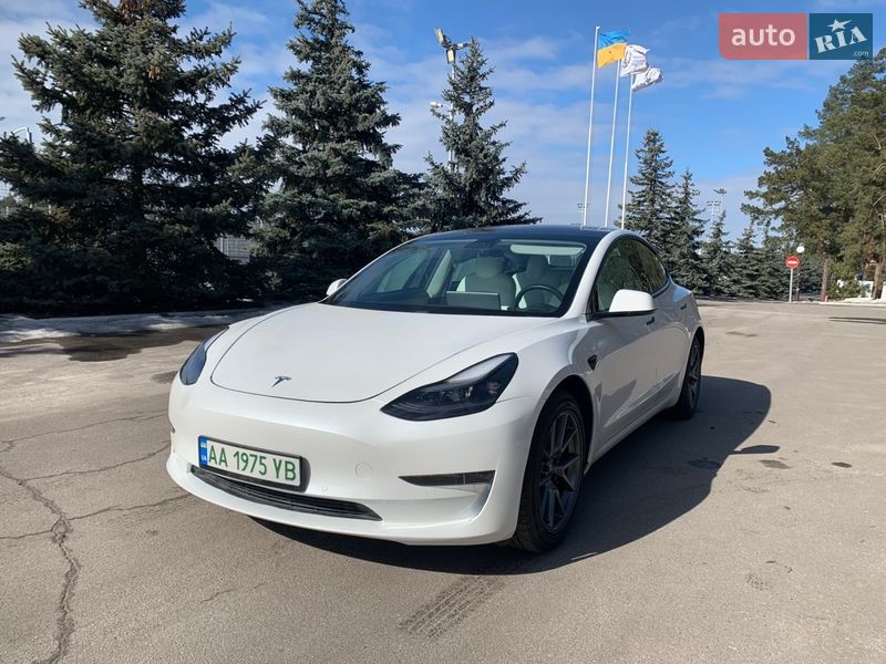 Tesla Model 3 2021