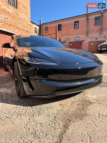 Седан Tesla Model 3 2025 в Харькове