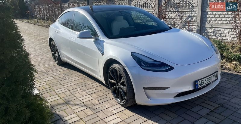 Седан Tesla Model 3 2019 в Житомирі фото 3 Седан Tesla Model 3 2019 в Житомирі