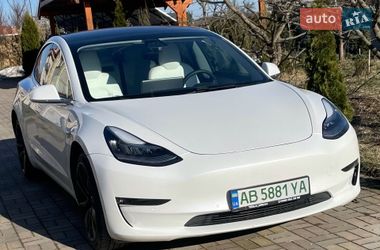 Седан Tesla Model 3 2019 в Житомире