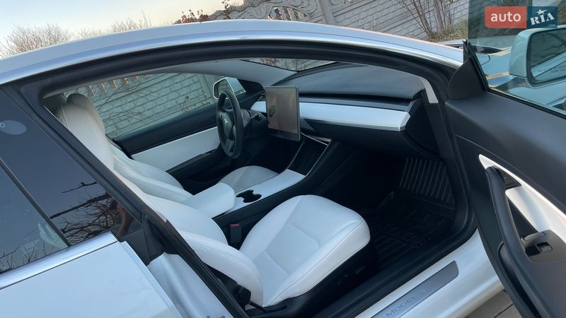 Седан Tesla Model 3 2019 в Житомирі фото 12 Седан Tesla Model 3 2019 в Житомирі