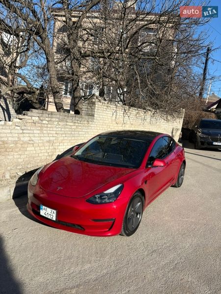 Седан Tesla Model 3 2022 в Днепре