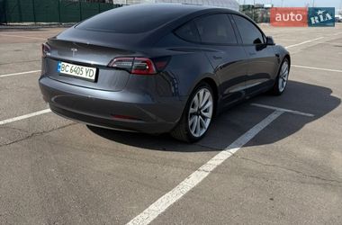 Седан Tesla Model 3 2020 в Львове
