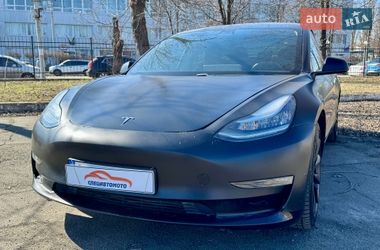 Седан Tesla Model 3 2019 в Киеве