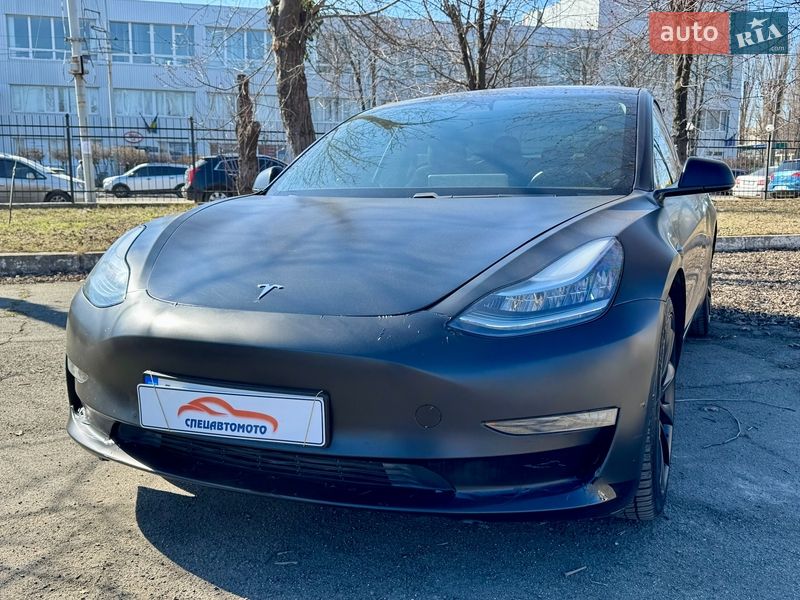 Седан Tesla Model 3 2019 в Киеве