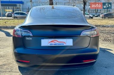 Седан Tesla Model 3 2019 в Киеве