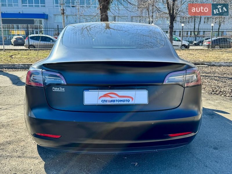 Седан Tesla Model 3 2019 в Киеве