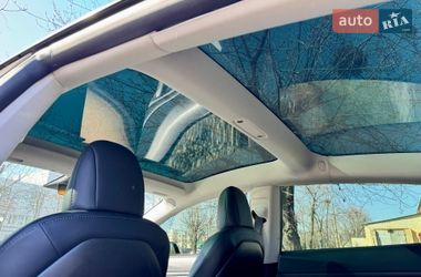 Седан Tesla Model 3 2019 в Киеве