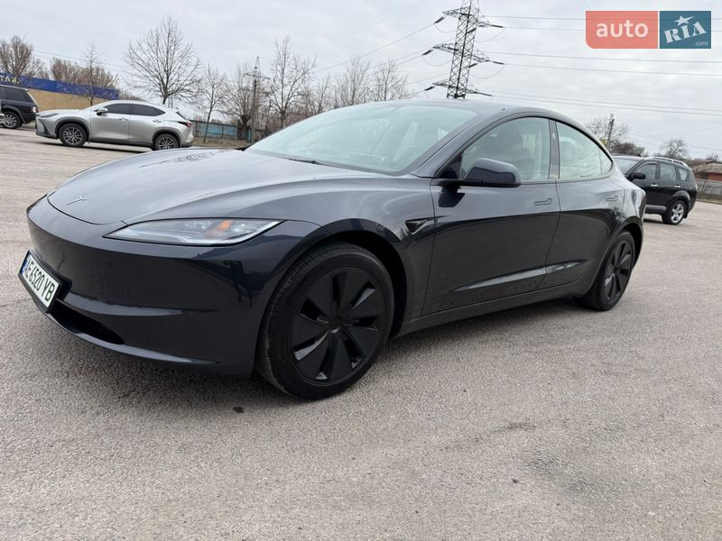 Седан Tesla Model 3 2024 в Дніпрі