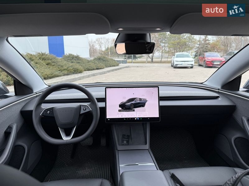 Седан Tesla Model 3 2024 в Дніпрі