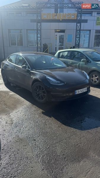 Седан Tesla Model 3 2018 в Чернигове фото Седан Tesla Model 3 2018 в Чернигове