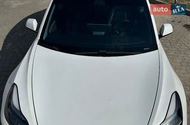 Седан Tesla Model 3 2021 в Львове