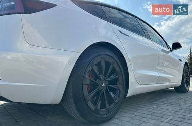 Седан Tesla Model 3 2021 в Львове