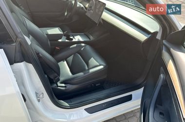 Седан Tesla Model 3 2021 в Львове