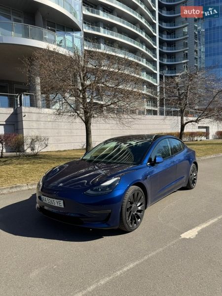 Седан Tesla Model 3 2021 в Києві