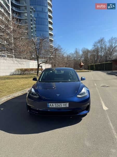 Седан Tesla Model 3 2021 в Києві