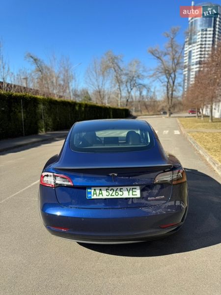 Седан Tesla Model 3 2021 в Києві