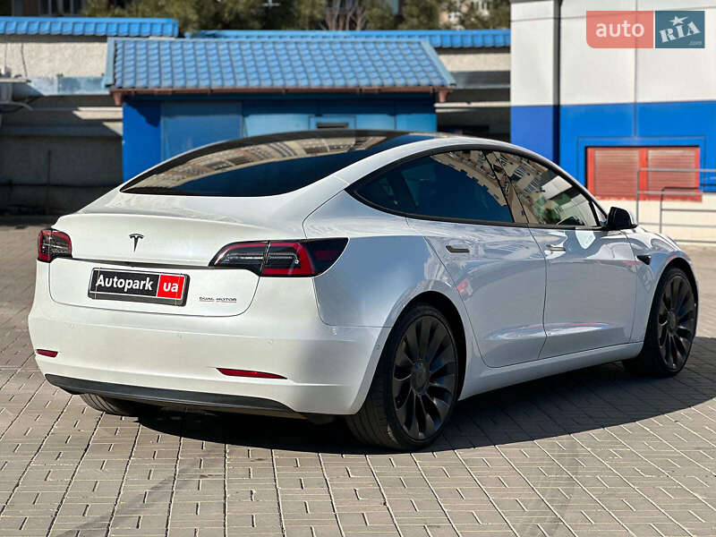 Седан Tesla Model 3 2021 в Одесі