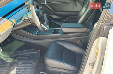 Седан Tesla Model 3 2021 в Одесі