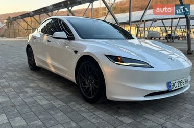 Седан Tesla Model 3 2024 в Львове